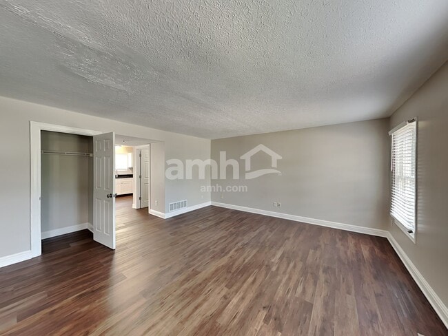 Building Photo - 6463 Winchester Highlands Dr