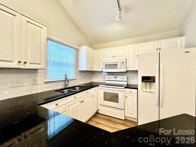 Building Photo - 4409 Stonefield Dr