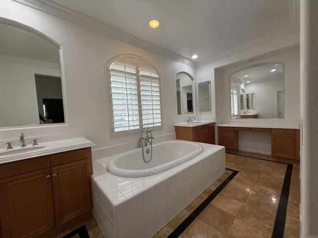 Building Photo - 1472 Canoe Creek Way