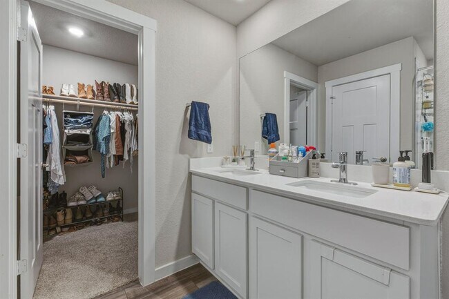 Building Photo - 1129 Tipton St