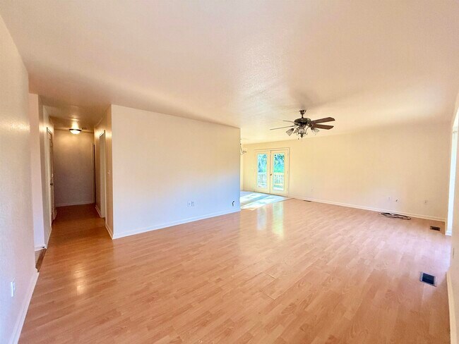 Building Photo - 10 Pontotoc Trail