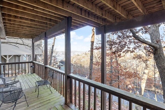 Building Photo - 415 Staniel Cay Dr