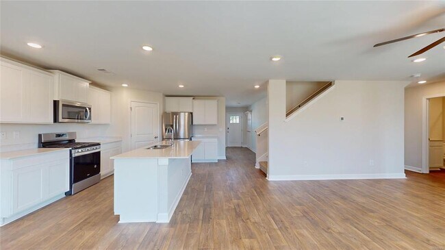 Building Photo - 7726 Shaddix St