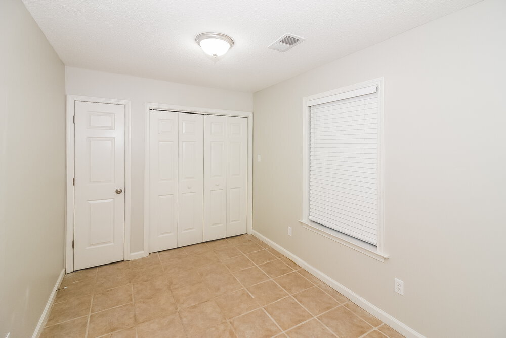 Building Photo - 636 Old River Cove