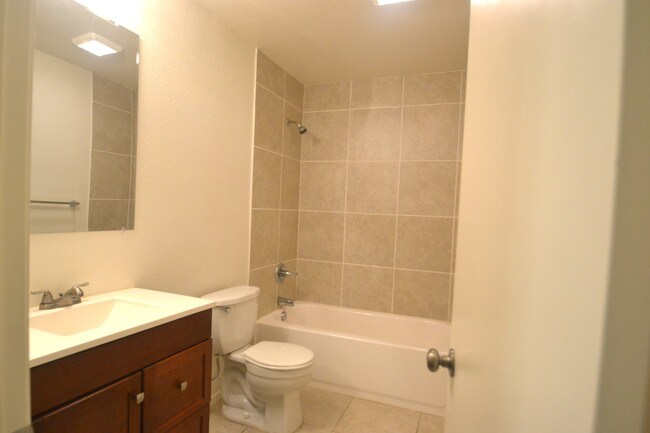 Building Photo - 7047 Nestle Ave