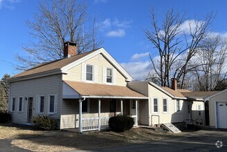 Building Photo - 584 Atkins St