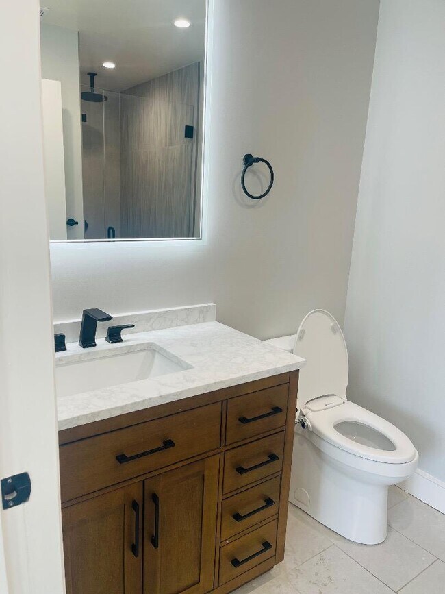 Building Photo - 3495 Meridian Ave