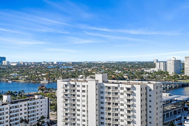 Building Photo - 101 S Fort Lauderdale Beach Blvd