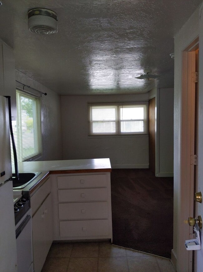 Building Photo - earj06