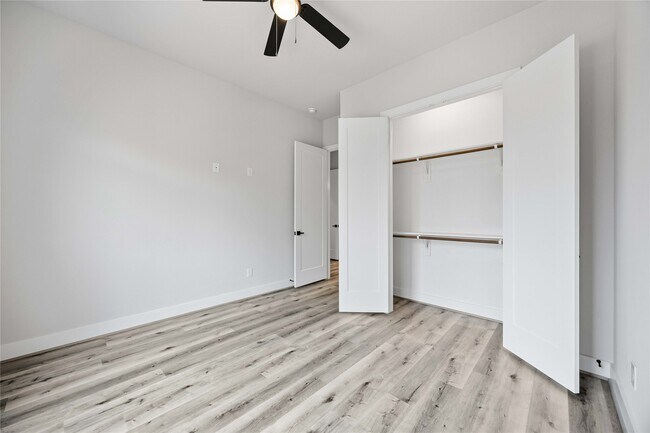 Building Photo - 6107 Campo Vista Dr