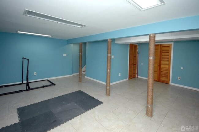 Building Photo - 17 Gardenia Ct