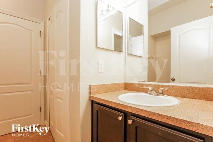 Building Photo - 14879 Hawksmoor Run Cir