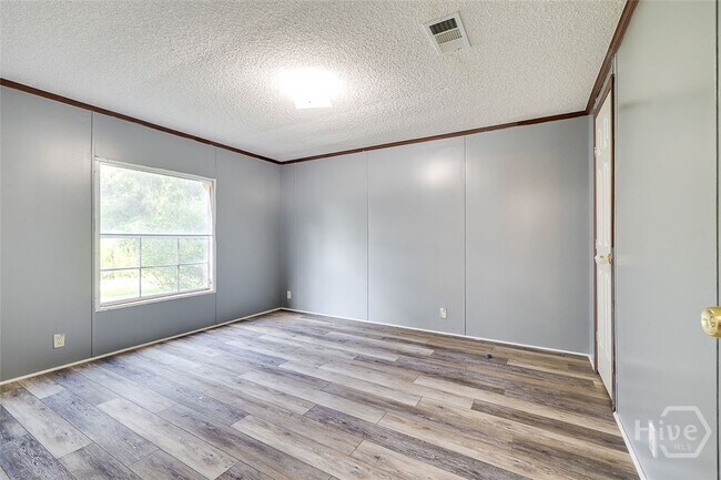 Building Photo - 217 Skinner Bay Dr