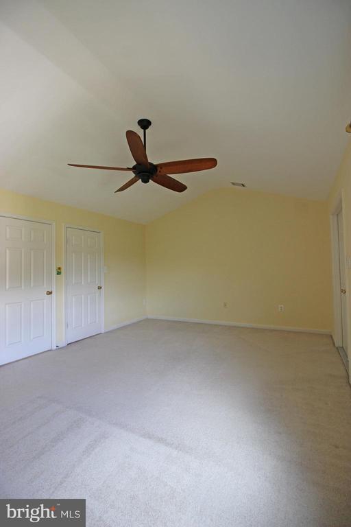 Building Photo - 11799 Valley Ridge Cir
