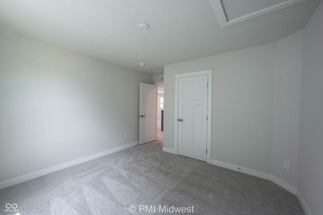 Building Photo - 581 Roosevelt St