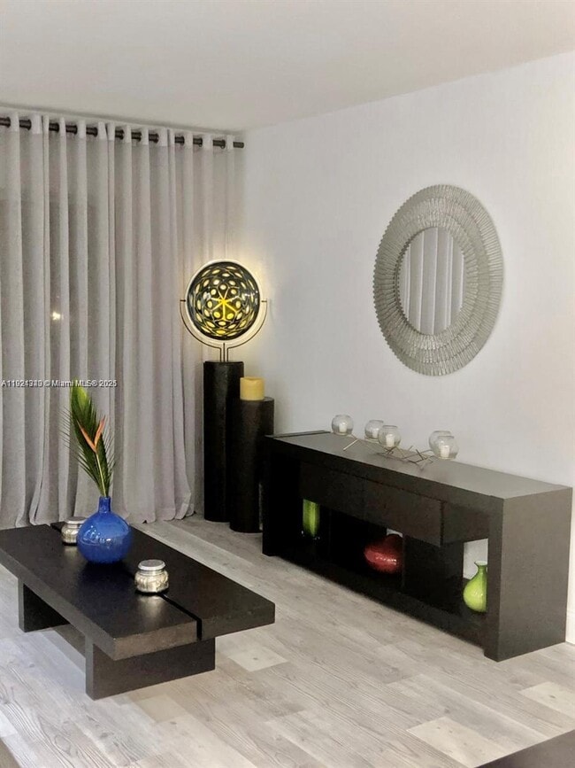 Building Photo - 16465 NE 22nd Ave