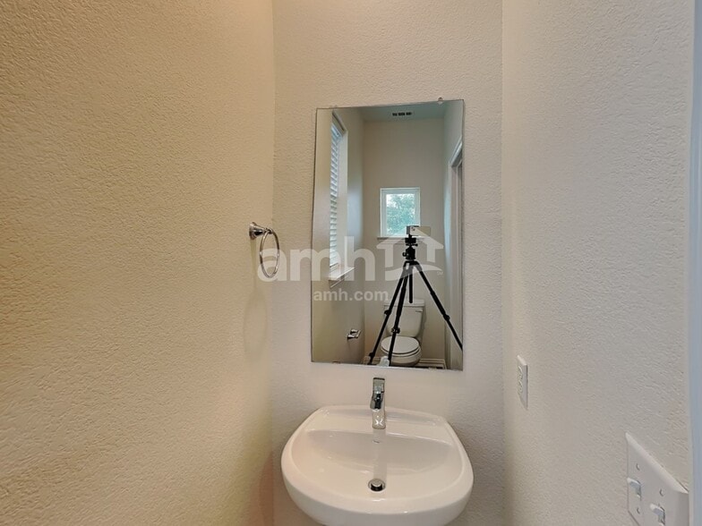 Building Photo - 188 Pebble Creek Run