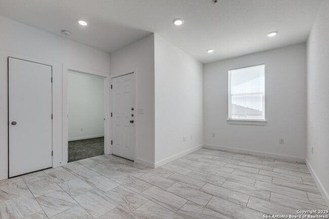Building Photo - 5415 Ingram Rd