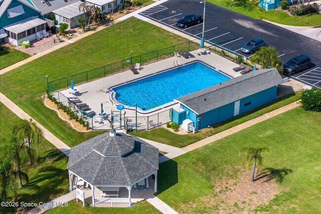Building Photo - 412 Emerald Dr S