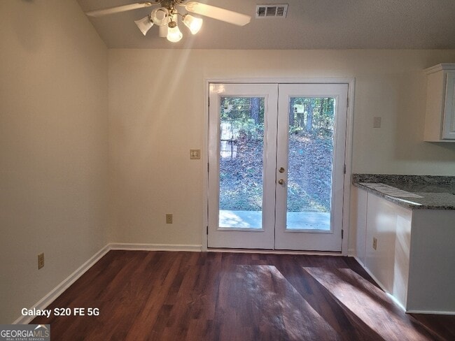 Building Photo - 113 Woodridge Cir