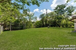 Building Photo - 4119 Tamarak Dr