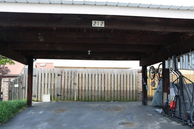Building Photo - 212 Harpers Mill Rd