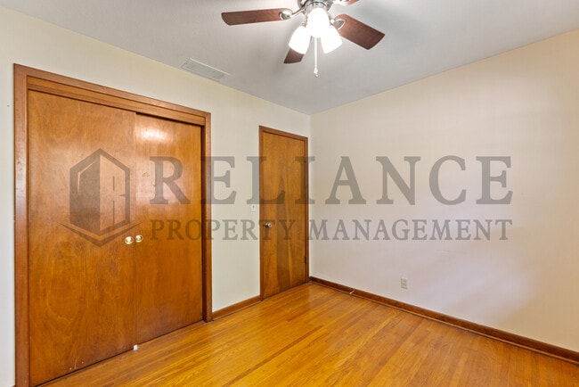 Building Photo - 6406 E Beachy Ave