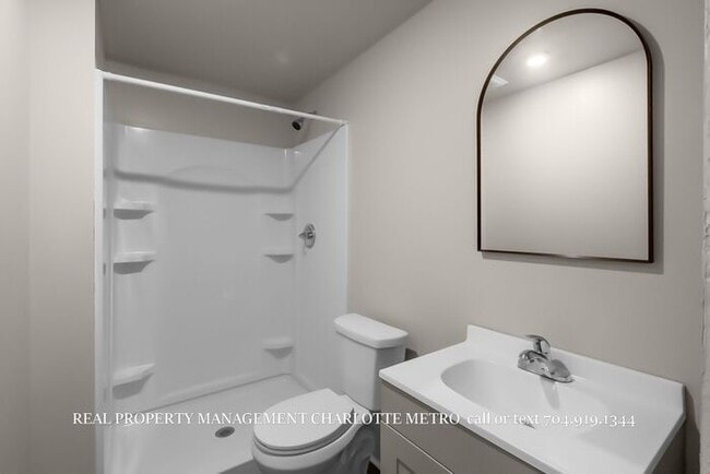 Building Photo - Charming Downtown Albemarle Cottage with Timeless Appeal