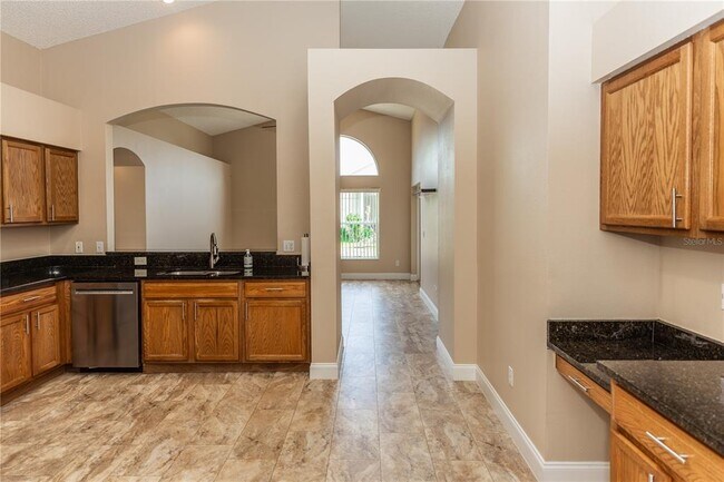 Building Photo - 128 Brushcreek Dr