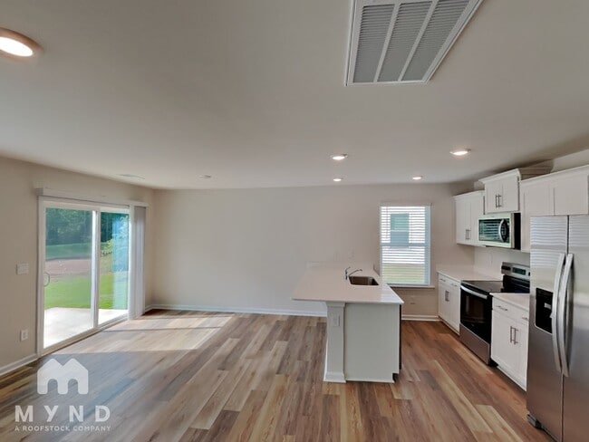 Building Photo - 5102 Hyrule Dr