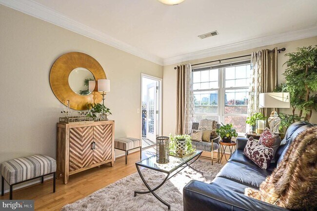 Building Photo - 1570 Spring Gate Dr.