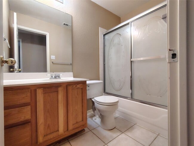 Building Photo - 2504 Hutton Ln