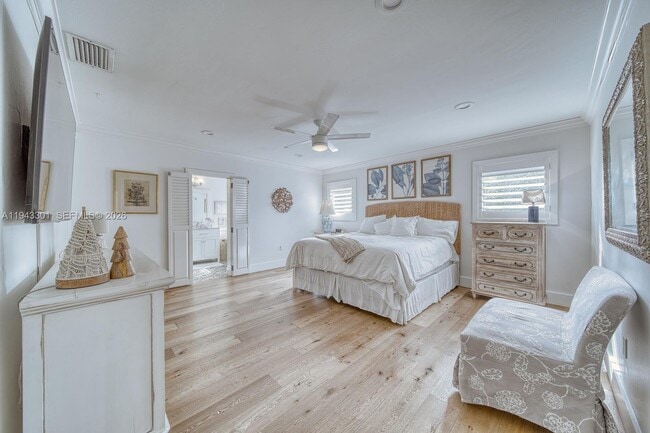 Building Photo - 7621 SW 65th Pl