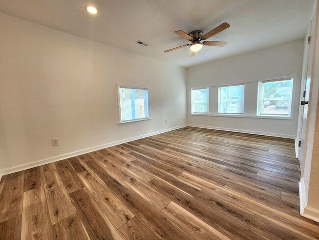 Building Photo - Completely Remodeled 4 Bedroom Ranch in Larrymore Acres