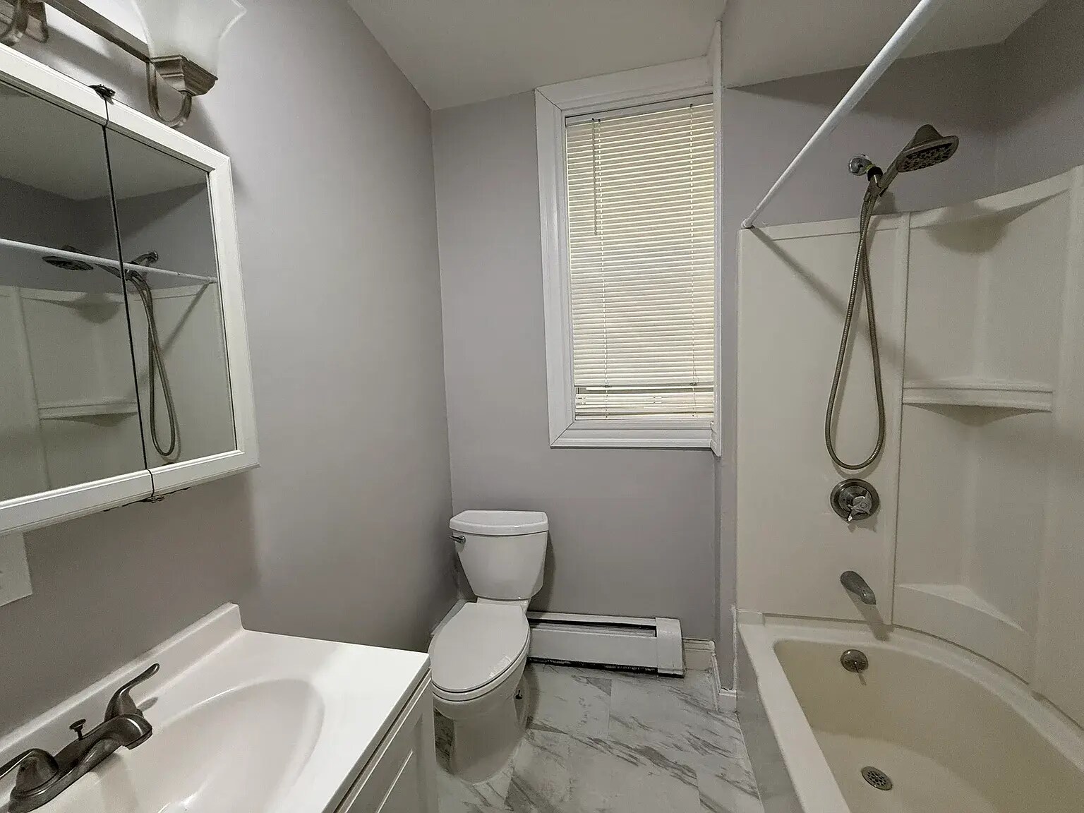 Building Photo - 205 Chelsea St