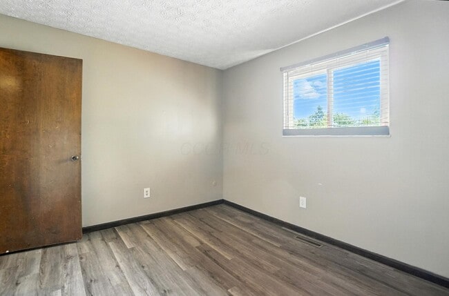 Building Photo - 5 Keene Dr