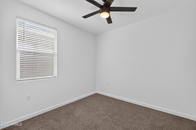 Building Photo - 1823 W Sombra Ave