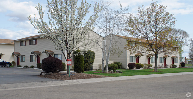 Primary Photo - Aspen Park Apartments