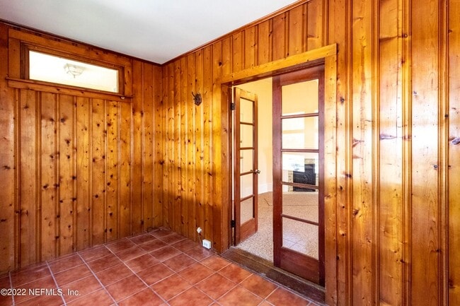 Building Photo - 24 Riberia St