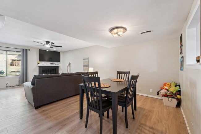 Building Photo - 9605 Hefner Village Blvd