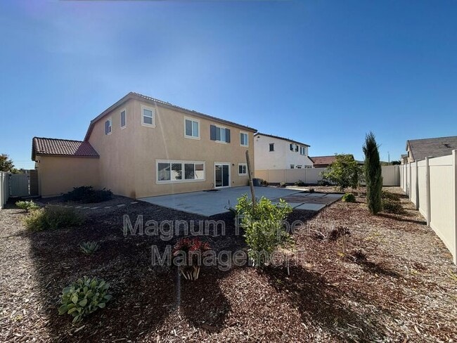 Building Photo - 26564 Rosebay Way