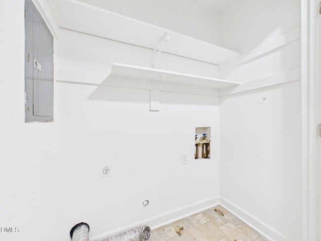 Building Photo - 3516 Casine Ct