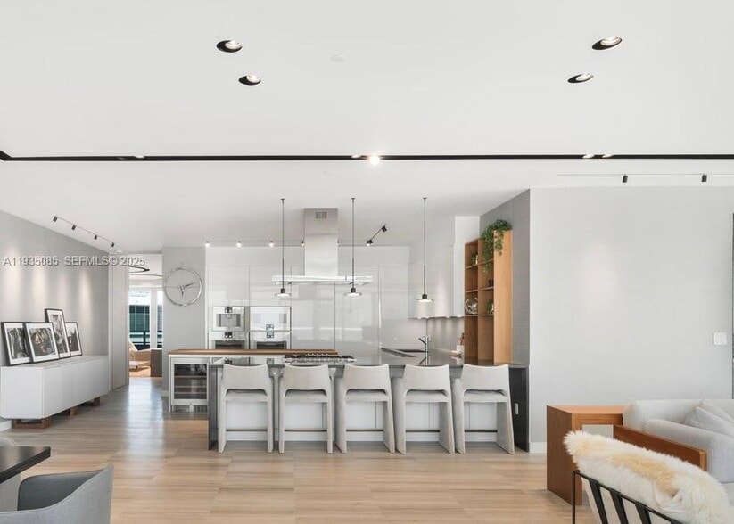 Building Photo - 4701 N Meridian Ave