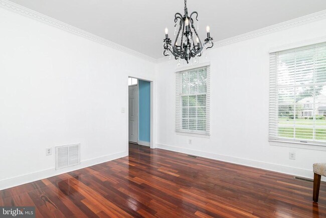 Building Photo - 5444 E Nithsdale Dr