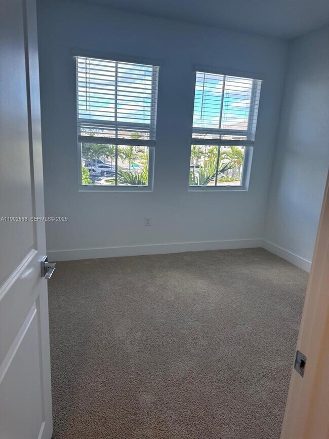 Building Photo - 17108 SW 2nd Cir