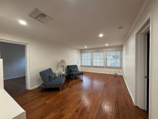 Building Photo - 3bd 2ba House