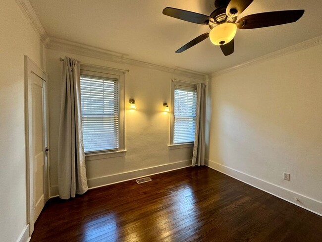 Building Photo - Available this Summer!! Beautiful 3 bed, 2 bath home located in Ardsley Park in Savannah, Ga!!