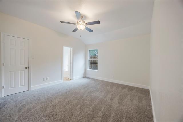 Building Photo - 907 Yellowstone Dr