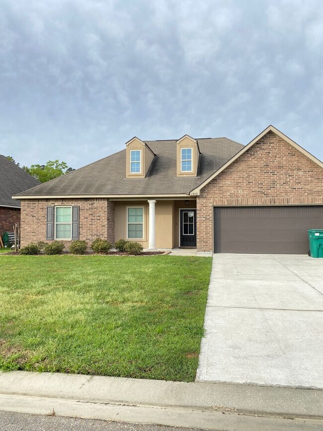 Primary Photo - Beautiful 3 bedroom home