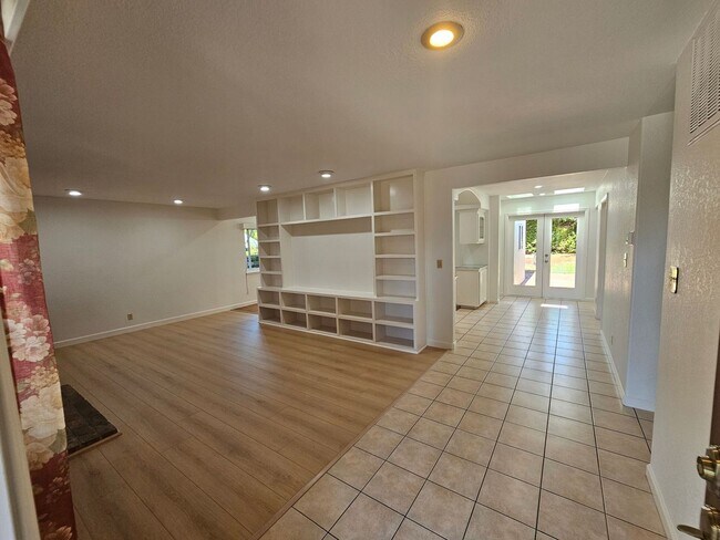 Building Photo - REGAL 4 Bed/3 Bath Home in FREMONT